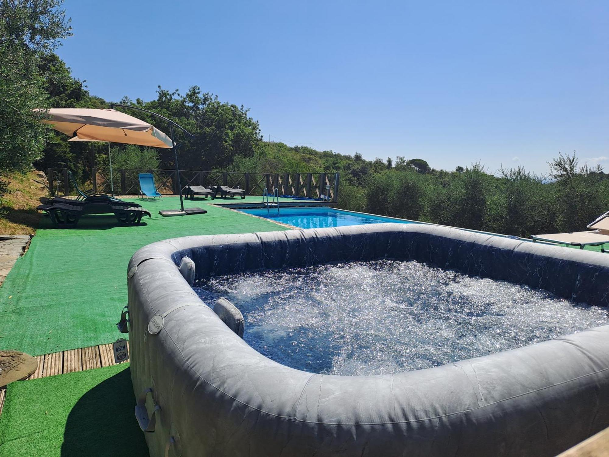 צ'יביטלה אין ואל די קיאנה Casa Vacanza Le Corniole מראה חיצוני תמונה