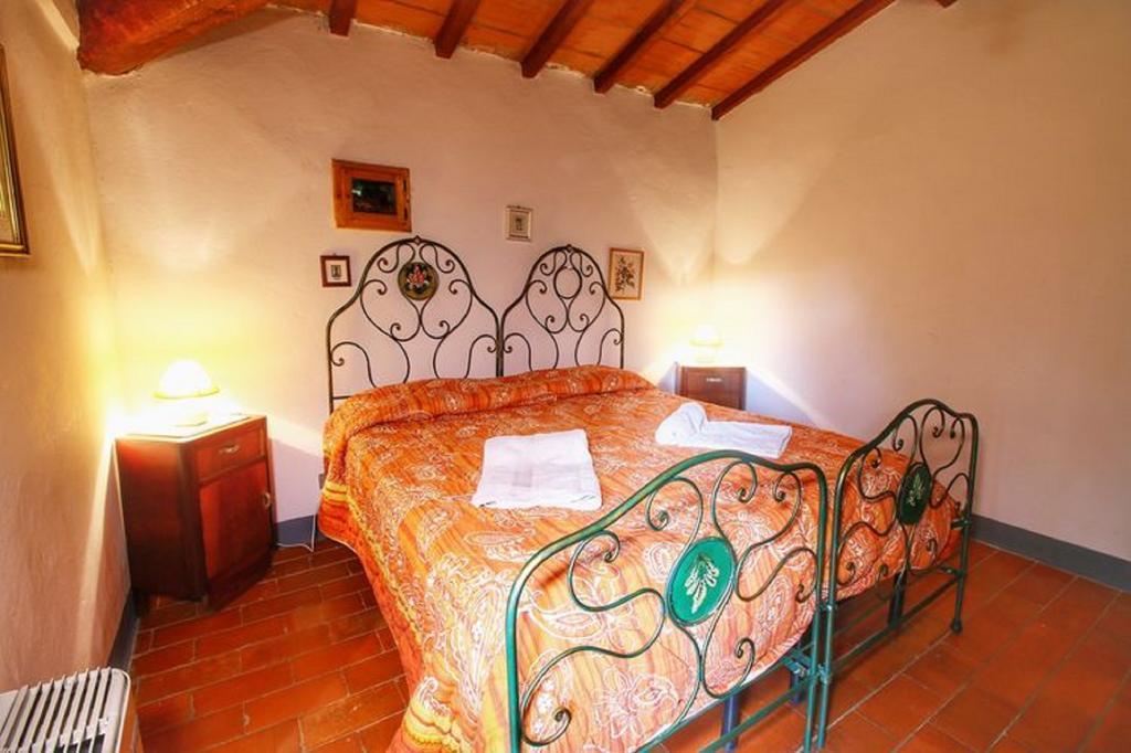 צ'יביטלה אין ואל די קיאנה Casa Vacanza Le Corniole מראה חיצוני תמונה